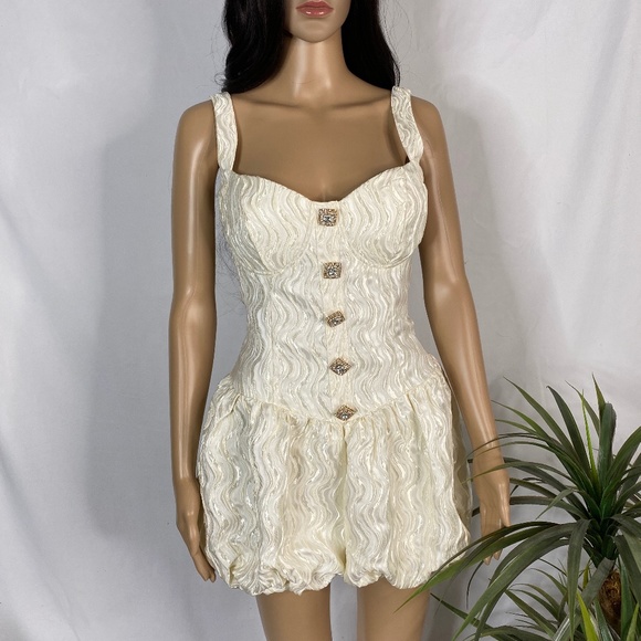 22 - ROMPER WITH RHINESTONE BUTTONS - Picture 7 of 10